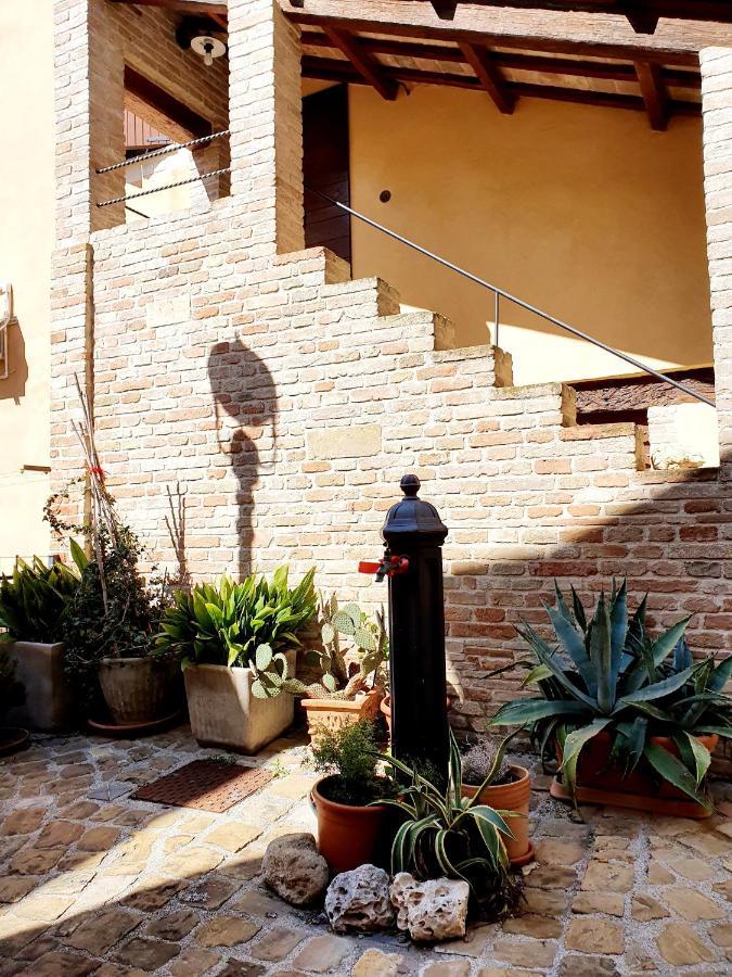 "Affittacamere Al Castello" ทาวุลเลีย ภายนอก รูปภาพ